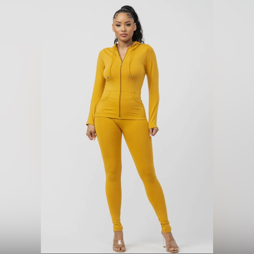 Seamless zip up hoodie jacket and legging set